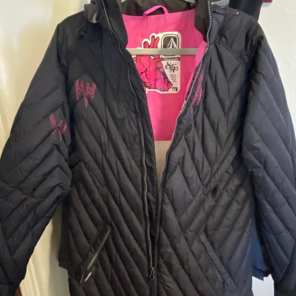Women’s Medium Volcom Jacket - Picture 2 of 3